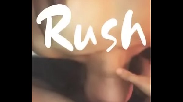 Cewek Tiongkok Seksi Yang Sedang Menikmati Penetrasi Di Kemaluannya