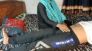 Aku Menggoda Teman Sekolah Anak Tiriku Yang Ternyata Juga Teman Anak Tiriku