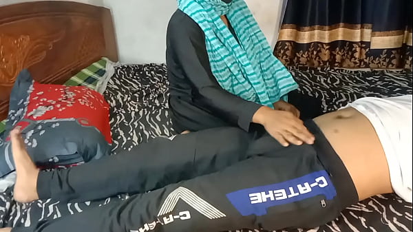 Aku Menggoda Teman Sekolah Anak Tiriku Yang Ternyata Juga Teman Anak Tiriku
