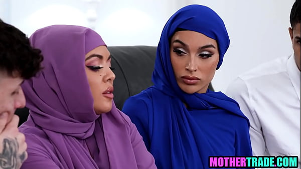 Ibu Tiri Muslim Berganti Pasangan Dengan Anak Tirinya Untuk Berhubungan Seks