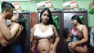 Desi Bhabhi Digoda Dan Digituin Sama Devar Nakalnya Yang Mesum