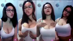 Marsha Mengelus-elus Dadanya Sambil Mengerang Nikmat