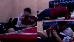 Menggoda Bibir Bu Guru Dengan Batang Panasku