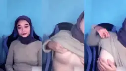 Ukhti Manis Pamer Uting Terseksi Di Sesi Live Terakhir Yang Bikin Geli