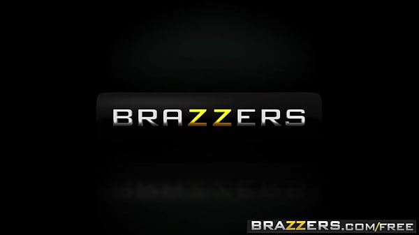 Brazzers Exxtra – (casey Calvert) – Pantat Metal Padat Dan Kontol Hantu Yang Menggoda