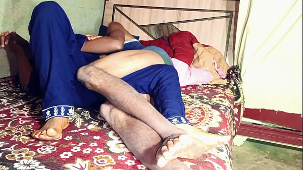 Bhabhi Ko Raat Mein Zor Zor Se Chodne Ka Maza, Ghar Ke Andar Hindi Audio Mein Step Sister Ki Badmashi