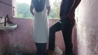 Bokep Kakak Kelas Digebukin Di Gedung Tua, Makin Kenceng Makin Basah