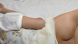 Saudara Kandung Telanjang Beraksi Mesra Saat Orang Tua Pergi