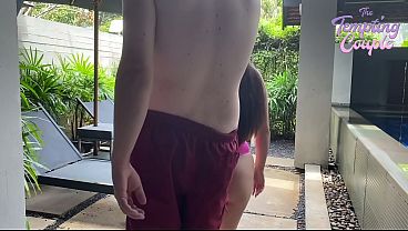 Gadis Thailand Menggoda Klien Bule Bertombak Besar Untuk Oral, Bercinta, Dan Squirting!