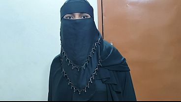 Video Mesum Istri Cantik Berhijab Milik Bos India, Ngewe Keras Di Rumah Gue.