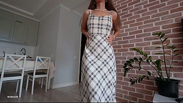 Hanya Berdua Dengan Ibu Tiri Seksi… Apa Yang Bisa Salah?