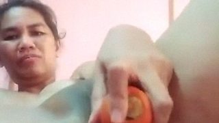 Ibu-ibu India Main Wortel Buat Colmek, Nikmat Banget