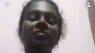 Malayali Ammayi Janaki Buka Blouse, Kelihatan Semua.