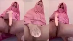 Wanita Mukenah Pink Colmek Sange, Nafsu Membara Di Balik Kain Suci.