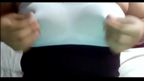 Istri India Pamer Tetek Di Depan Umum, Bahasa Hindi Hot