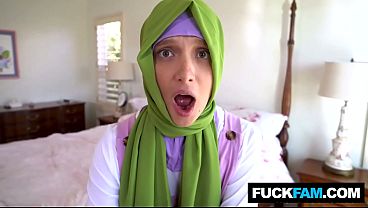 Horny Hijabi Pertama Kali Ngerasain Kontol Gede, Izzy Lush & Donnie Rock Bikin Teler