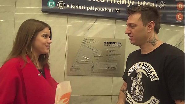 Cewek Abg Rusia Dihujani Mani Di Memek Suburnya Sama Bule Amerika Gak Dikenal!