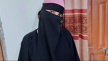 Hijabi Jalang Jasmine Digebuk Habis Sama Orang Asing, Nafsu Bejat