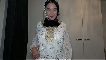 Pov – Ngewein Adik Tiri Muslimah Berjilbab Romantis