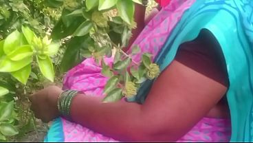 Bhabhi India Di Desa, Ngewe Di Luar Rumah, Panas Banget