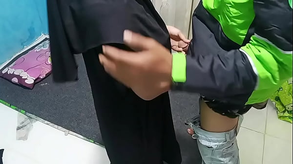 Prank Ajak Ngentot Ojol, Bikin Kontol Goyang-goyang Nggak Bisa Berenti.