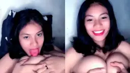 Ayang Jilat Nenen Sambil Remas, Desah Manja Bikin Makin Basah.