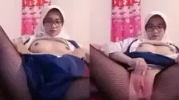 Bocil Hijab Smp Lagi Colmek Panas Abis, Bikin Pengen Ngeloyor.