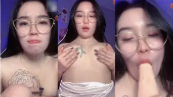 Host Kacamata Nakal, Bibir Gatel Kepengin Ngemut Batangmu