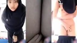 Vcs Aisyah, Bocil Hijab Hitam, Ngocok Sampe Muncrat
