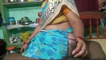 Desahan Panas Ibu Tiri Dan Anak Tiri Di Desa, Rekaman Sendiri Penuh Nafsu.