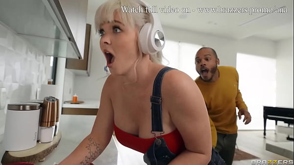 Nonton Langsung Pacarku Yang Montok Di Colok Dari Belakang! – Kay Carter, Delilah Day / Brazzers / Tonton Full Di Www.brazzers.promo/ana
