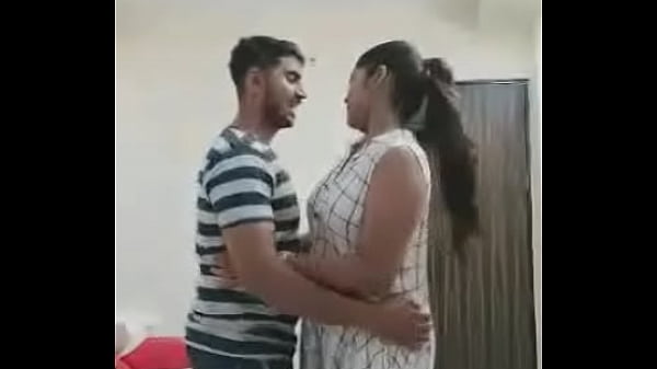 Mau Desi Lucu? Gue Kasih Yang Bikin Lo Ngilu Dan Basah.
