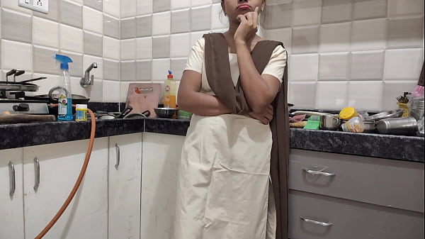 देसी लड़की कॉलेज से लौटते ही अपने सौतेले भाई से जोरदार चुदवाई हिंदी आवाज़ में
