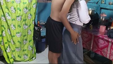 Ngentot Adik Ipar Di Dapur, Makin Nikmat Pas Mau Berangkat Sekolah, Sambil Nahan Desahan Biar Nggak Kedengeran Orang Rumah