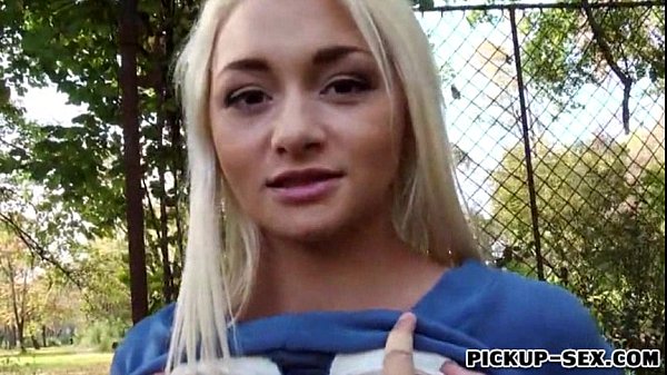 Cewek Pirang Czech, Alive Bell, Disemprot Muka Demi Duit Receh.