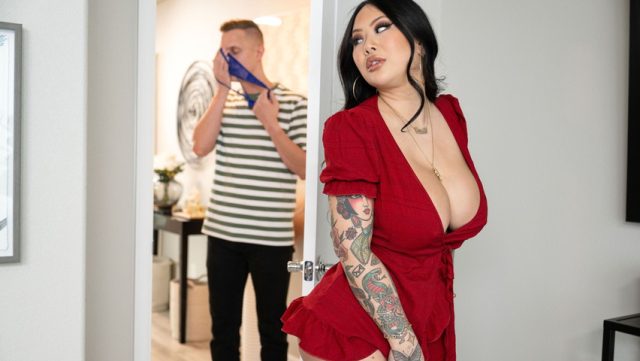 Brazzers – Mau Privasi, Tapi Di Kamar Mandi Malah Minta Digituin