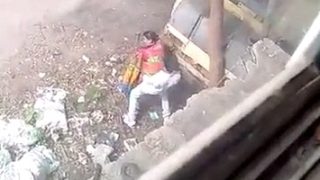 Desi Supir Goyang Pinggul – Ngentot Di Luar Ruangan India