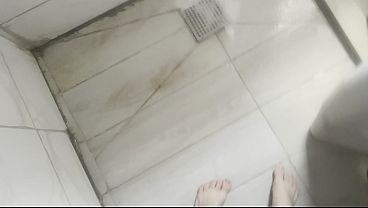 Aku Nemu Dildo Di Kamar Ibu Tiri Arabku, Terus Gue Kasih Cobain Kontol Asli.