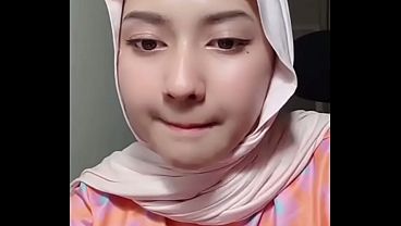 Ngewe Live Pake Jilbab, Crot Di Dalem Mulu.